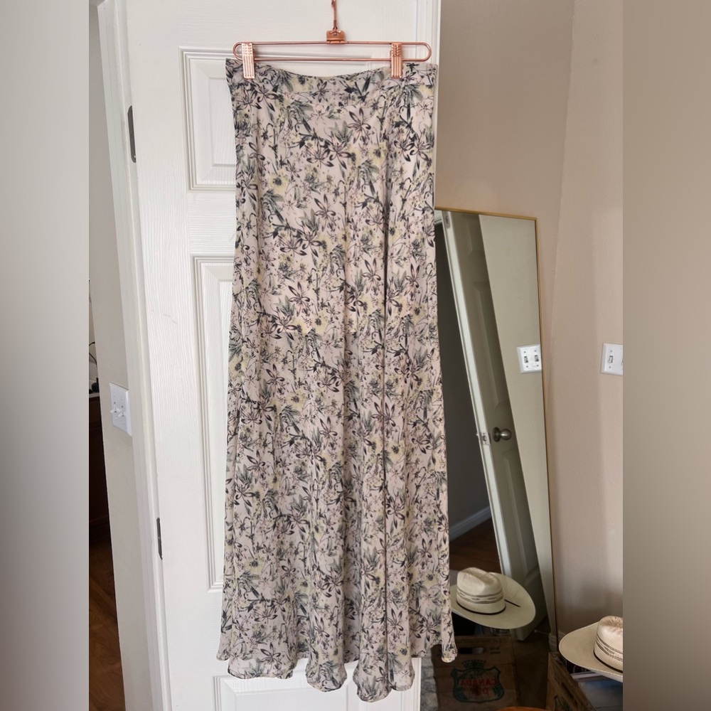 Love21 Floral Skirt